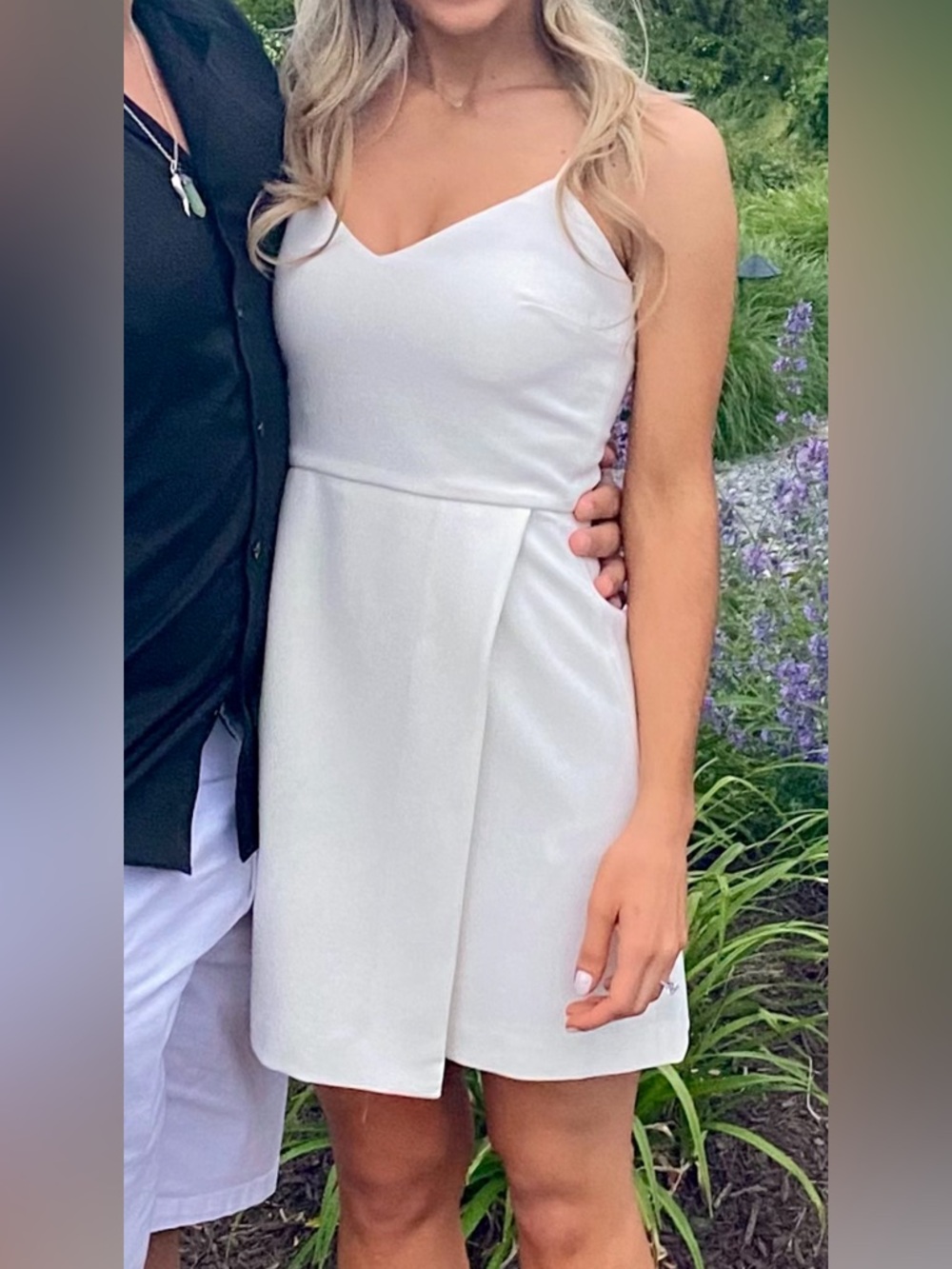 French Connection White V‑Neck Sleeveless Mini Dress